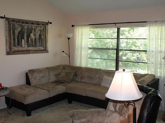 4th image of 1735 Atrium Dr