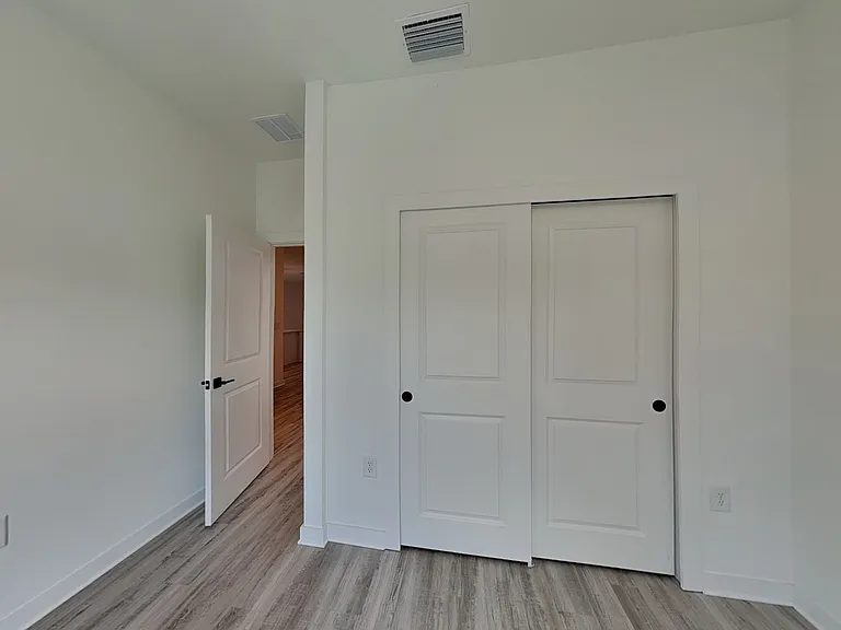1120 Bismarck Rd — Photo 16