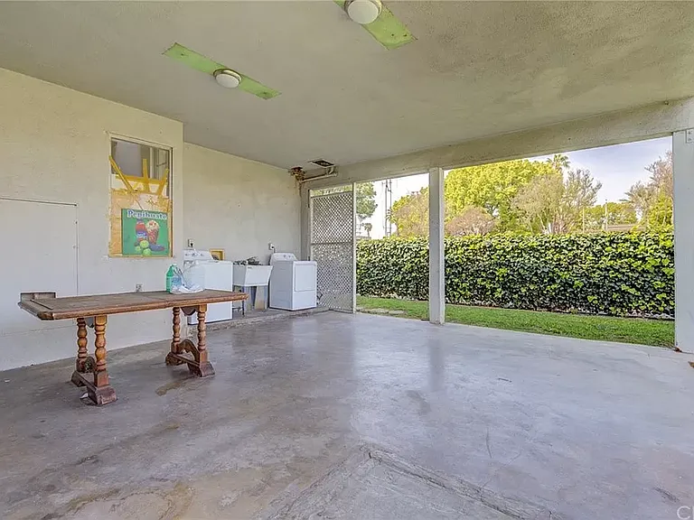 9403 Carron Dr — Photo 33