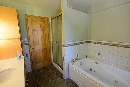 3 bed, 1350 sqft, $1,850 — Photo 3