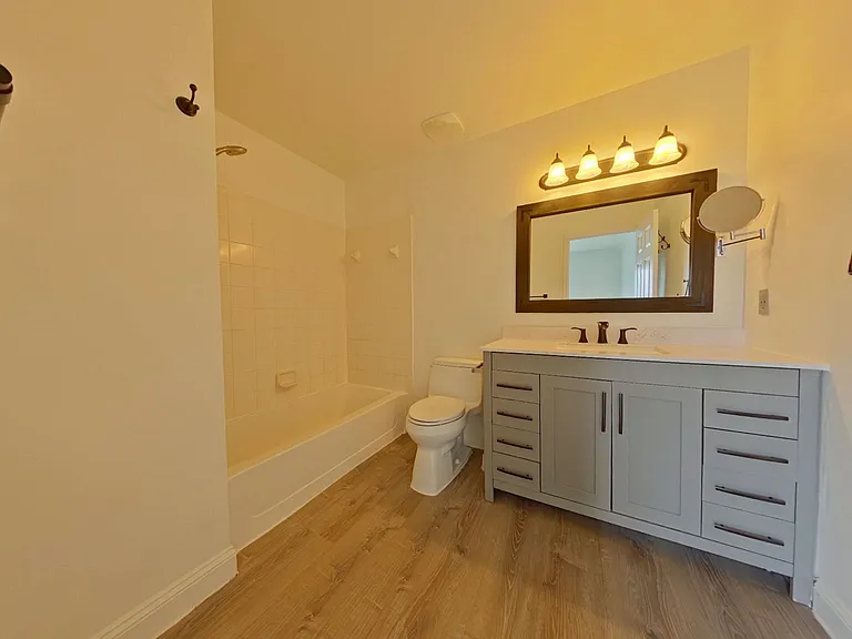 10-web-or-mls-7 Bathroom-2_03122026