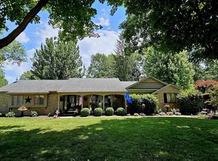 1811 Clark St, Galesburg, IL 61401