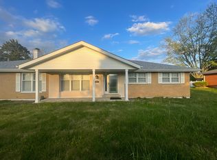 19 Dana Dr, Florissant, MO 63033
