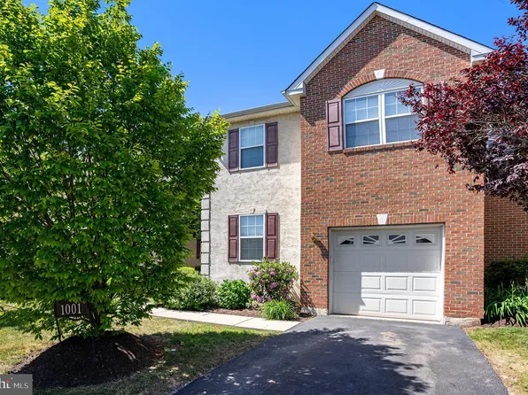 1001 Avondale Dr, Red Hill, PA 18076
