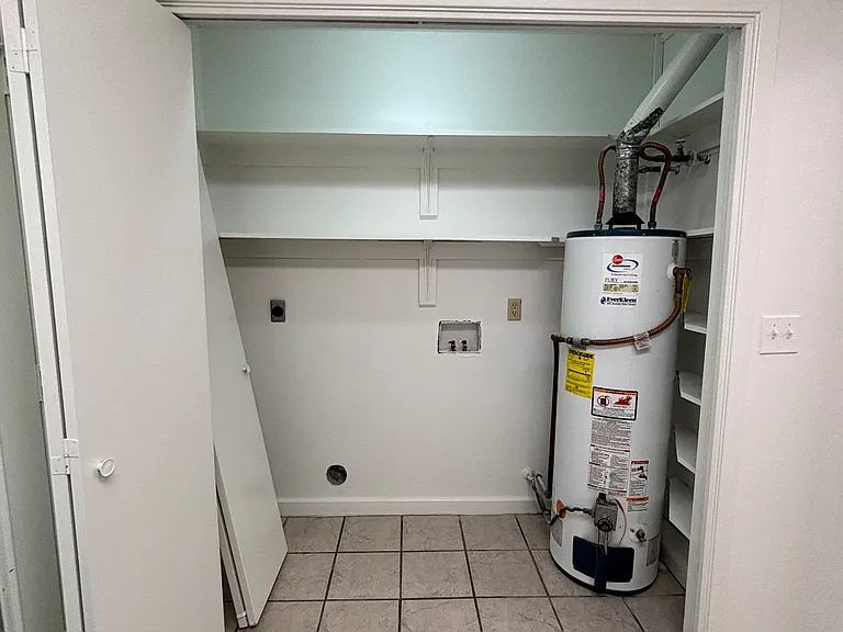 14 Bay Dr NE — Photo 28