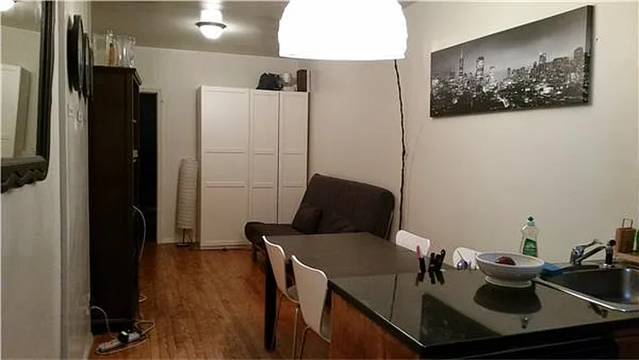 Rented by R New York | media 32