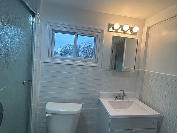 5th image of 1136 Monroe Ave #3