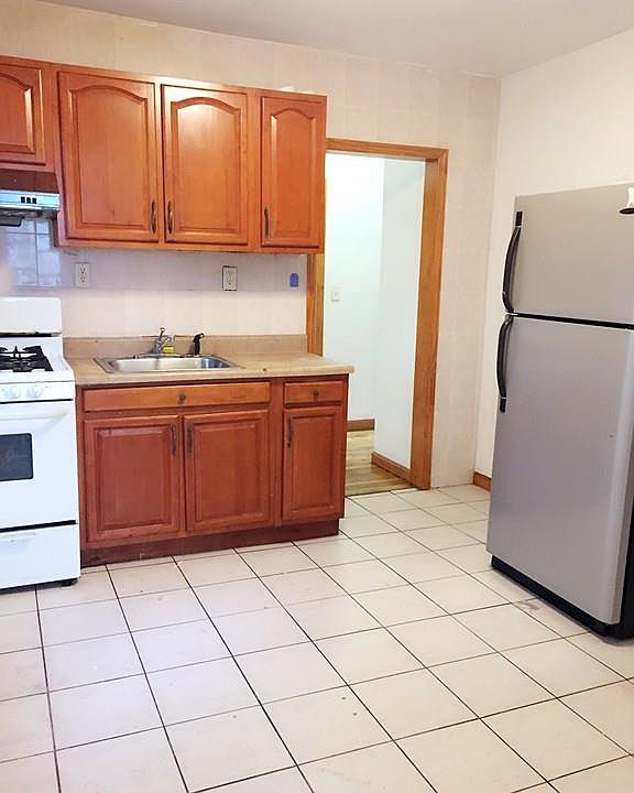 1st image of 16 Bigelow St #2