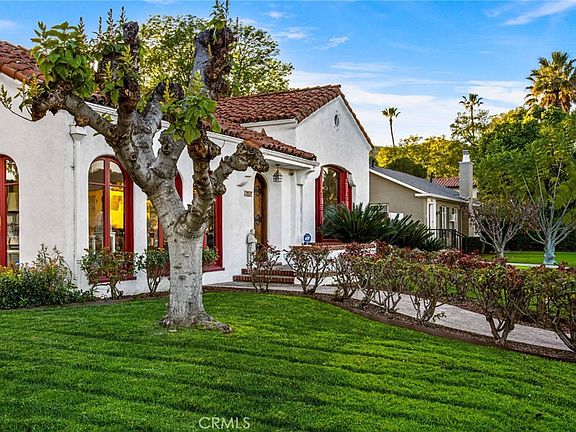 3rd image of 4202 University Ave