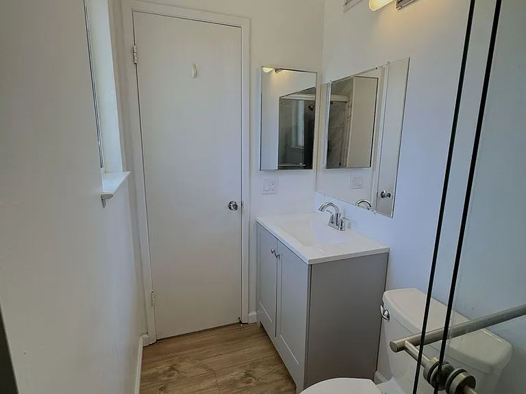 936 Constitution Dr — Photo 24