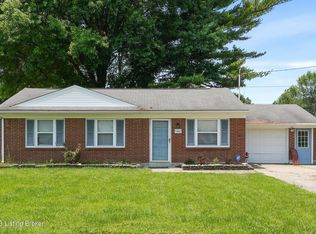 9402 Armoridge Pl, Louisville, KY 40229