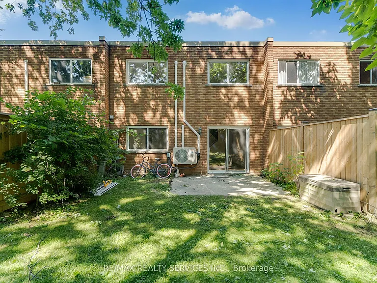 1140 Tavistock Dr #8 — Photo 17