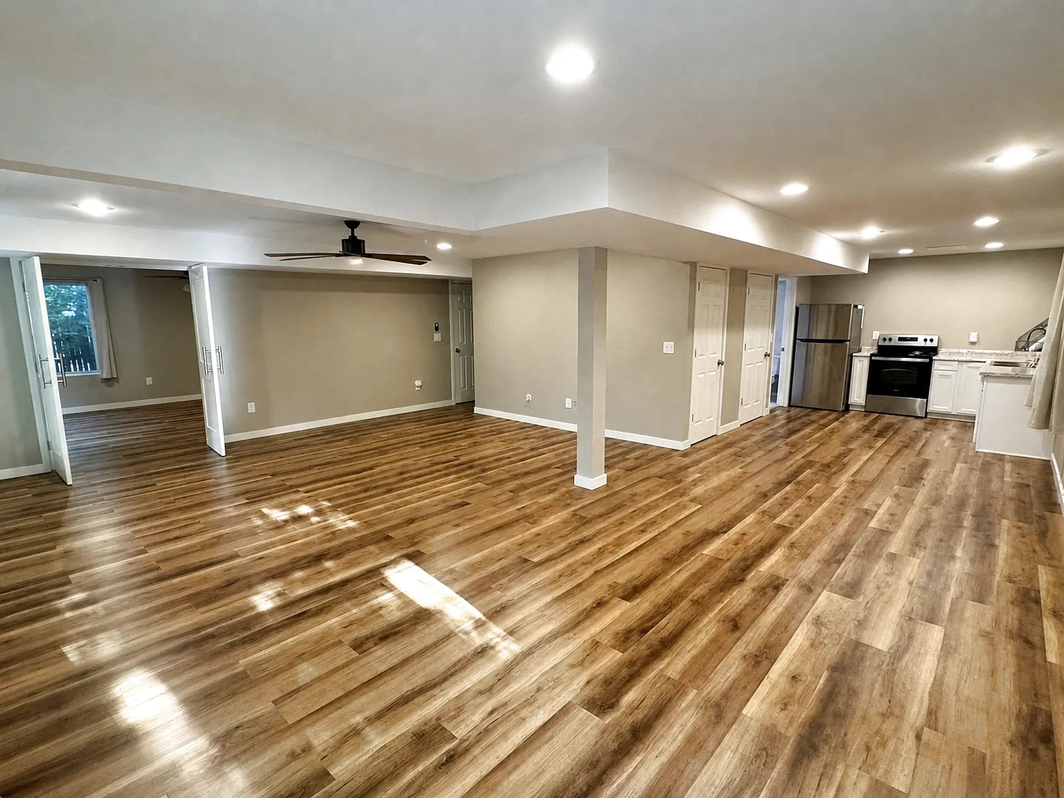 1355 E 100th Ln — Photo 2