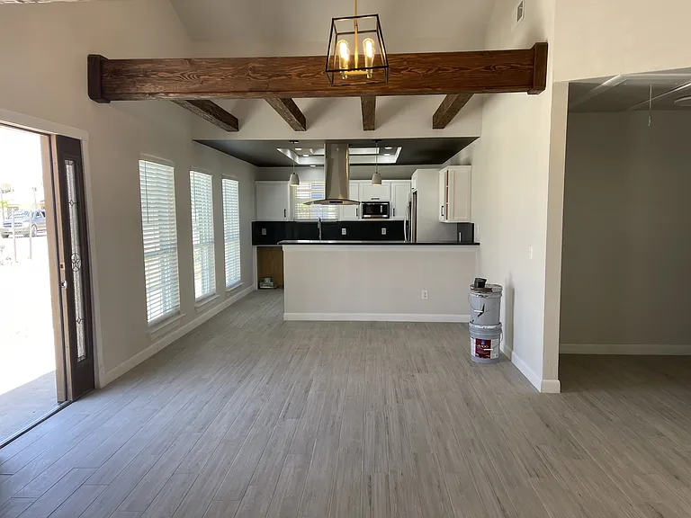 330 Plantation — Photo 3