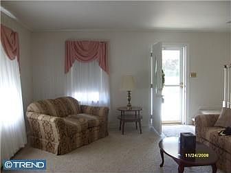 2nd image of 343 William St