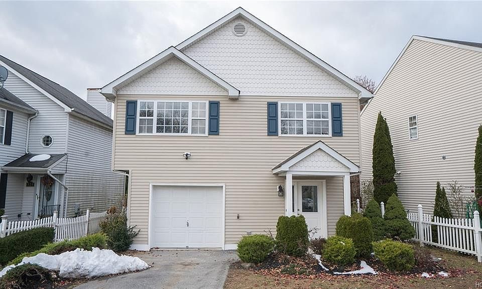 1st image of 318 Angelo Dr