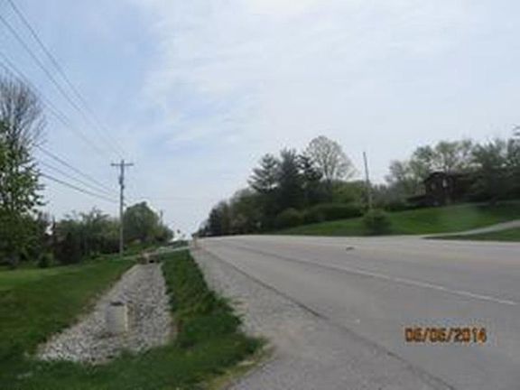 2nd image of 9302 W Oak St