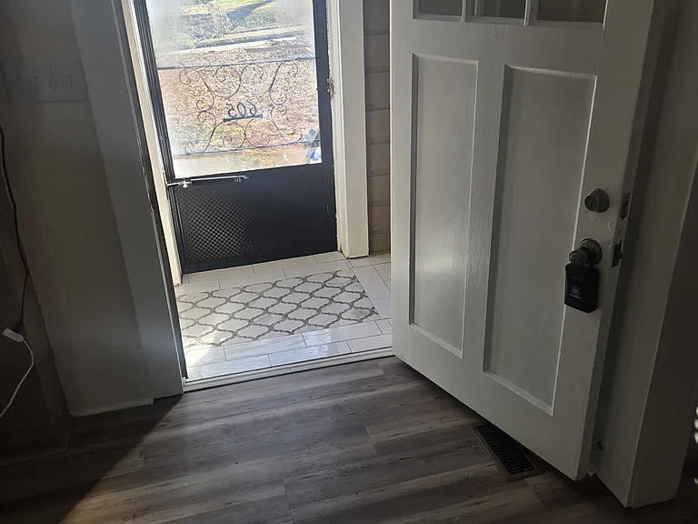 605 Valdese Ave #100 — Photo 6