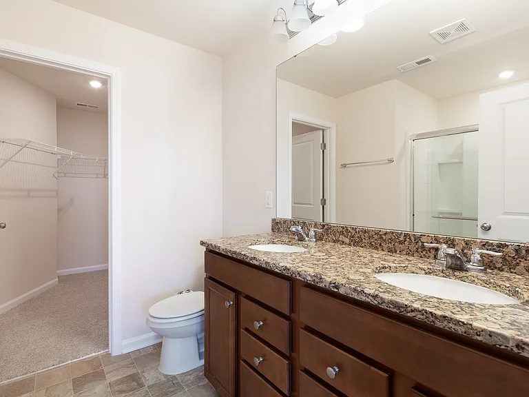 1009 Sycaten St — Photo 17