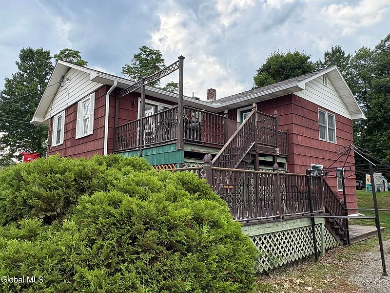 5th image of 2714 Center Road