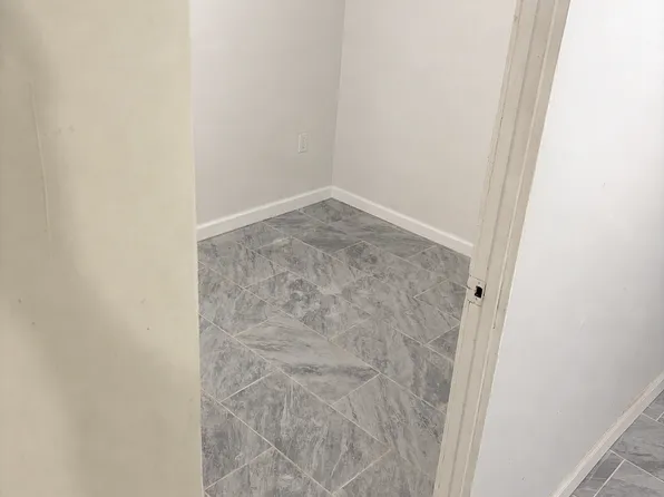 (undisclosed Address), South Richmond Hill, NY 11419