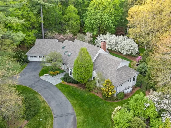 10 White Pine Lane, West Hartford, CT 06107