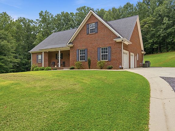 2nd image of 441 Lick Creek Rd