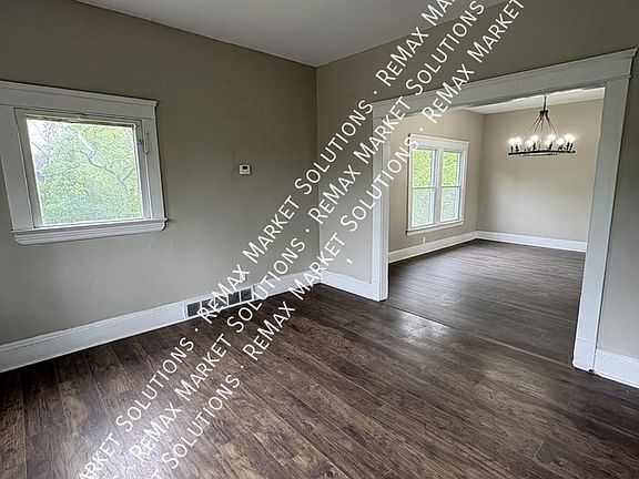 5th image of 3366 E 130th St #2