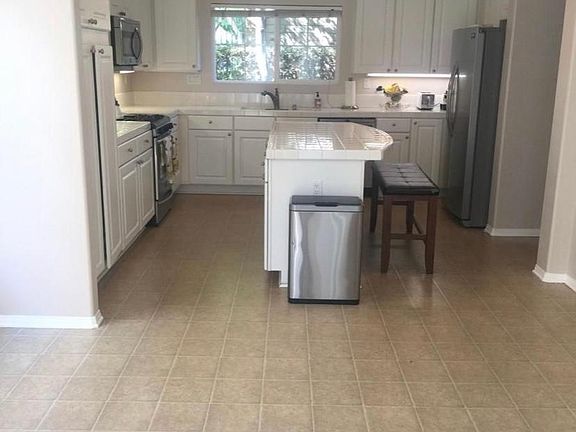 4th image of 321 N Placer Privado