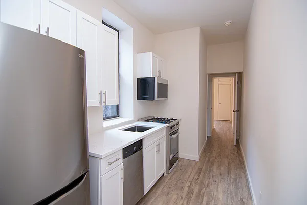 Rented by Bohemia Realty Group | media 4
