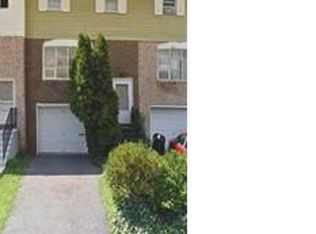 228 Old Forge Dr, Bath, PA 18014