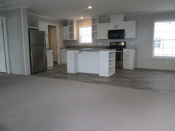 153 Hawthorne Dr, Dimondale, MI 48821