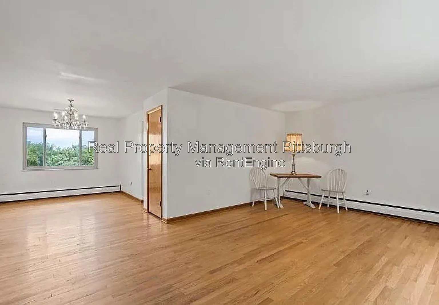 3 bed, 2.0 bath, 1300 sqft, $1,800 — Photo 4