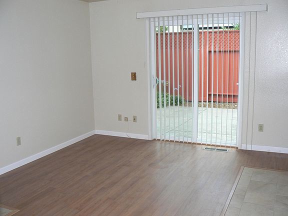 LIving Room looking into backyard