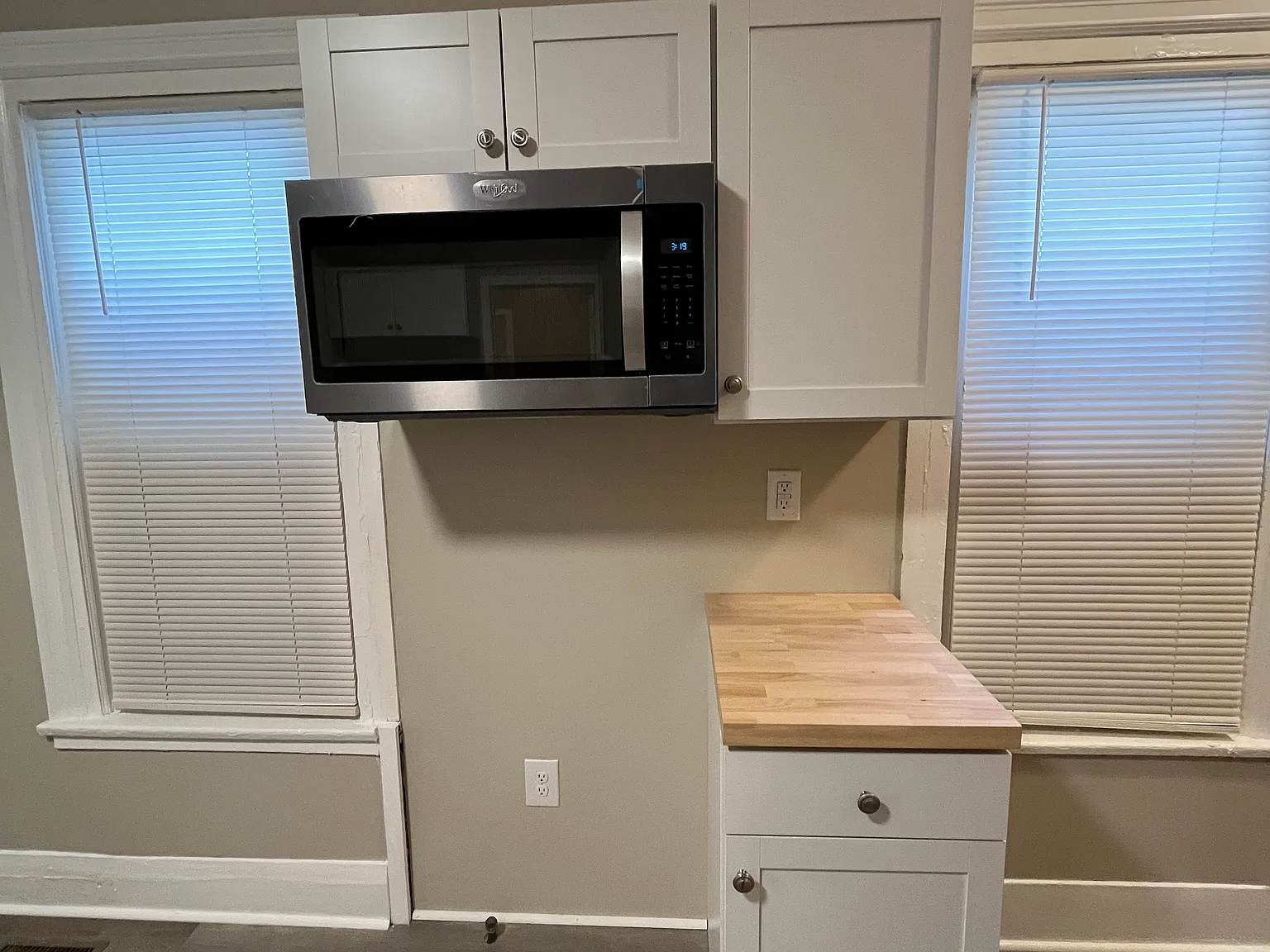 3 bed, 939 sqft, $1,800 — Photo 2