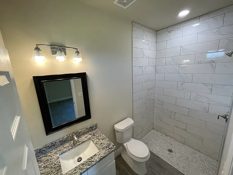5025 Leonard Blvd S — Photo 9