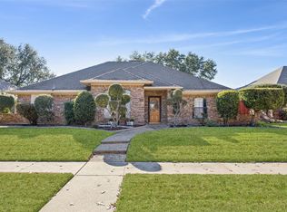 2918 Grand Oak Dr, Garland, TX 75044