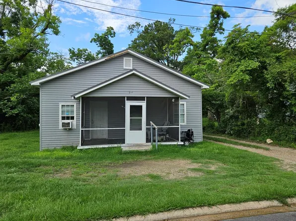 216/222 Bowen St NW, Pelham, GA 31779