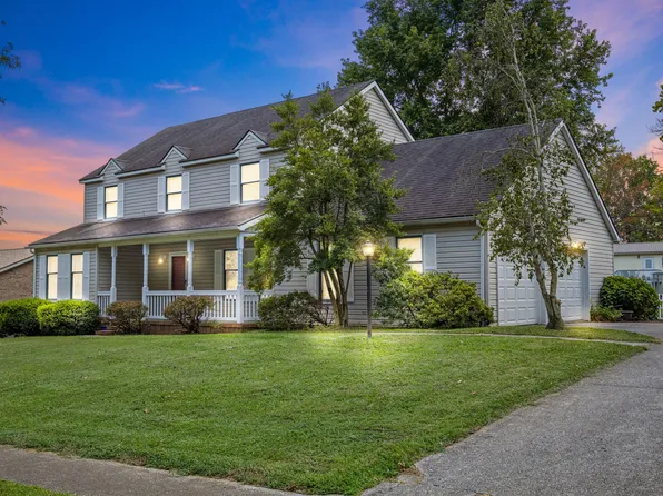 205 Chardonnay Ct, Winchester, KY 40391