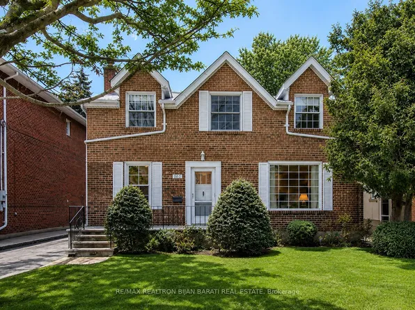 127 Parkview Ave, Toronto, ON M2N 3Y4