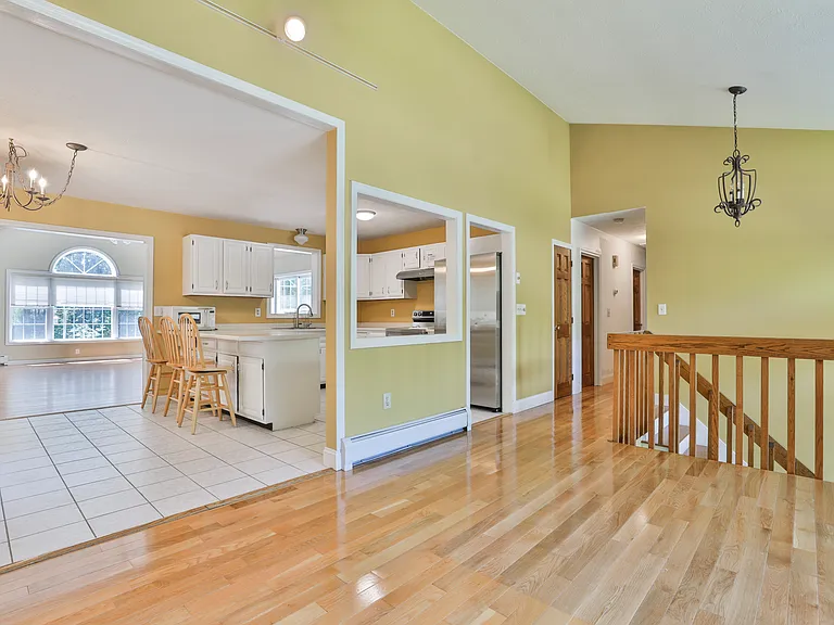 76 Groton Rd — Photo 6