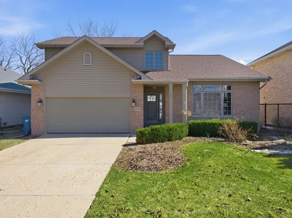 10749 S Cook Ave, Oak Lawn, IL 60453