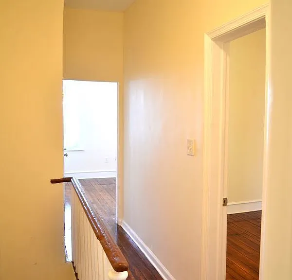 2050 Watkins St — Photo 12