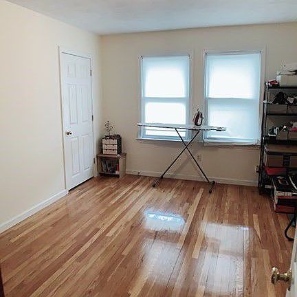 3rd image of 28 Ebbett Ave #28