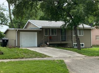 3639 SW 38th Ter, Topeka, KS 66610