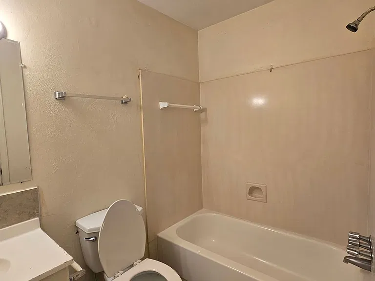 8556 Leake Ave #A-D — Photo 17