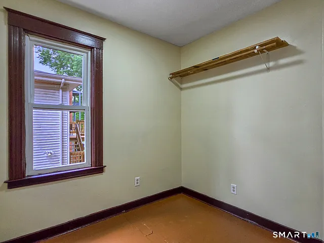 24 Mortson St — Photo 18