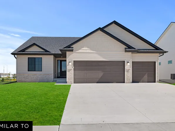 1435 Cedar St, Waukee, IA 50263