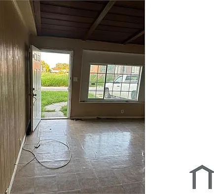 8001 Church Rd — Photo 5