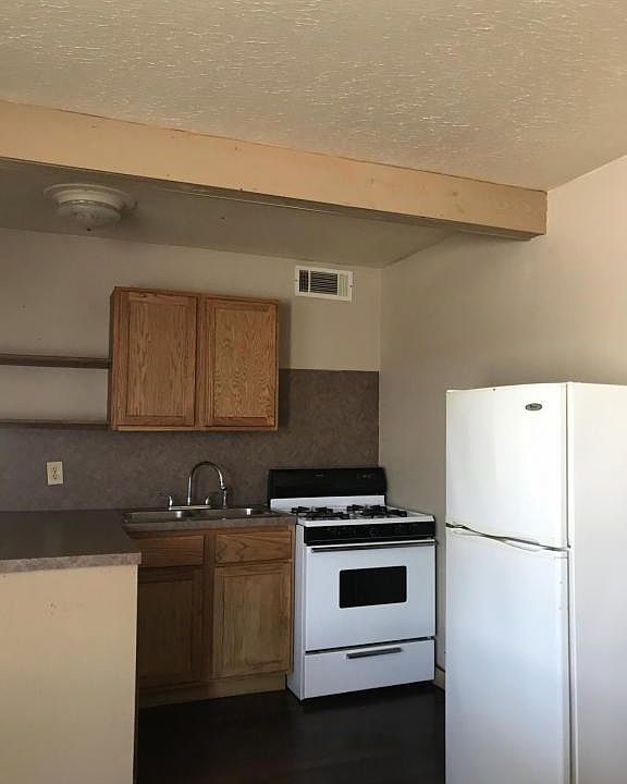 1st image of 611 Nehwy #66